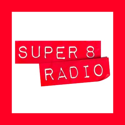 Super 8 radio Logo