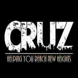 Cruz Inc Radio 102.8 Logo